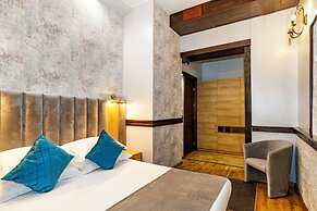 La Strada Boutique Villa