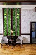 La Strada Boutique Villa
