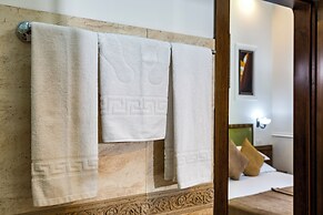 La Strada Boutique Villa