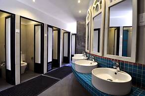 Clock Inn Dehiwala - Hostel