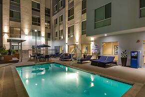 Hampton Inn & Suites Los Angeles - Glendale