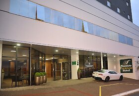 Hotel Maestro Premium Cascavel