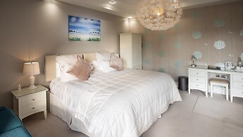 Hamble Retreat House and Luxury Studios