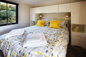 Hamble Retreat House and Luxury Studios