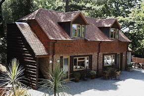 Hamble Retreat House and Luxury Studios