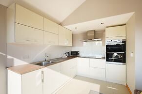 Hamble Retreat House and Luxury Studios