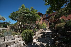 Hamble Retreat House and Luxury Studios