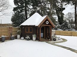 Hamble Retreat House and Luxury Studios