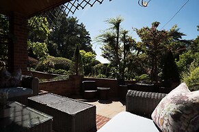 Hamble Retreat House and Luxury Studios