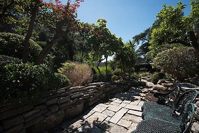 Hamble Retreat House and Luxury Studios