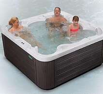 Hamble Retreat House and Luxury Studios