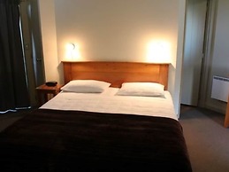 Omau Settlers Lodge Motel