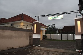 Natura Rumah Singgah Guest House