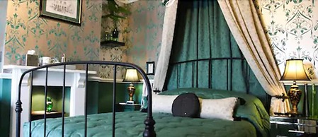 The Royal Hotel