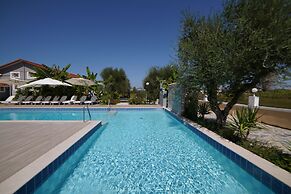 Mirsini Studios & Apartments