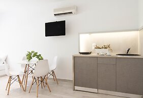 Mirsini Studios & Apartments