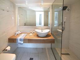 Mirsini Studios & Apartments