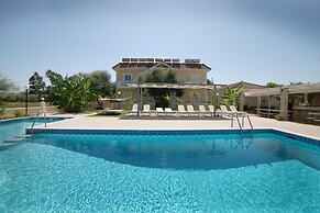 Mirsini Studios & Apartments