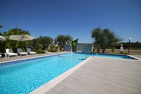 Mirsini Studios & Apartments