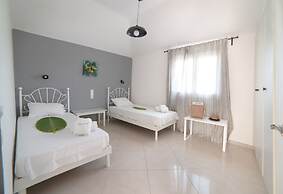 Mirsini Studios & Apartments