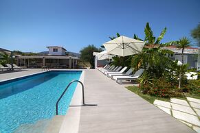 Mirsini Studios & Apartments