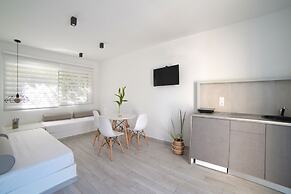 Mirsini Studios & Apartments