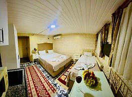 Alhambra Apart Hotel