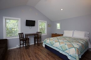 Drakes Island Resort