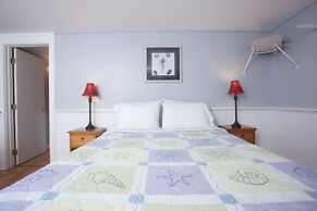Drakes Island Resort