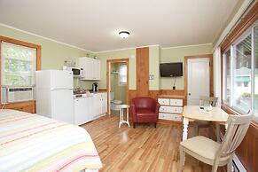 Drakes Island Resort