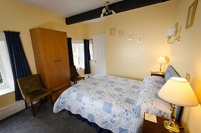 Lowbyer Manor Country House
