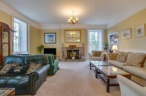 Lowbyer Manor Country House