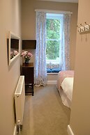 Lowbyer Manor Country House
