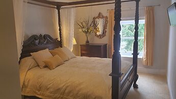 Lowbyer Manor Country House