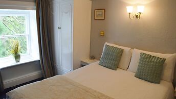 Lowbyer Manor Country House