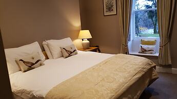 Lowbyer Manor Country House