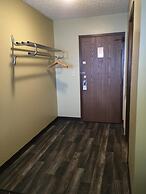 Sunlac Inn Devils Lake