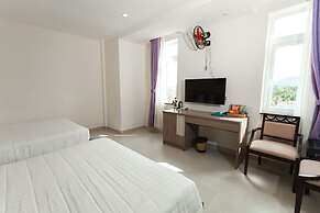 Blue Sky Phu Quoc Hotel