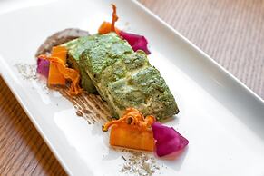 Feathers - A Radha Hotel