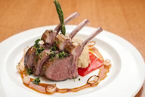 Feathers - A Radha Hotel