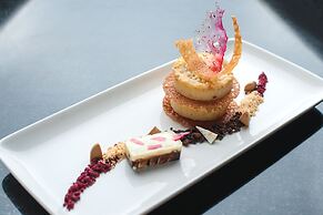 Feathers - A Radha Hotel