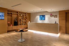 Feathers - A Radha Hotel