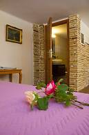 Corinthian Residence