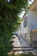 Corinthian Residence