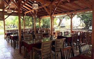 Baris Pension & Bungalows