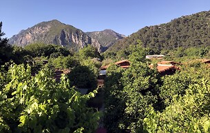 Baris Pension & Bungalows