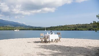 Menjangan Dynasty Resort