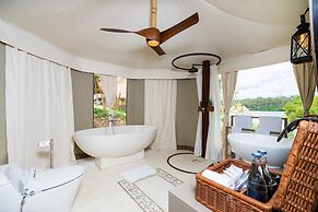 Menjangan Dynasty Resort