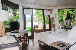 Menjangan Dynasty Resort