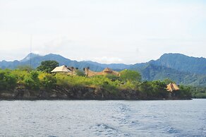 Menjangan Dynasty Resort